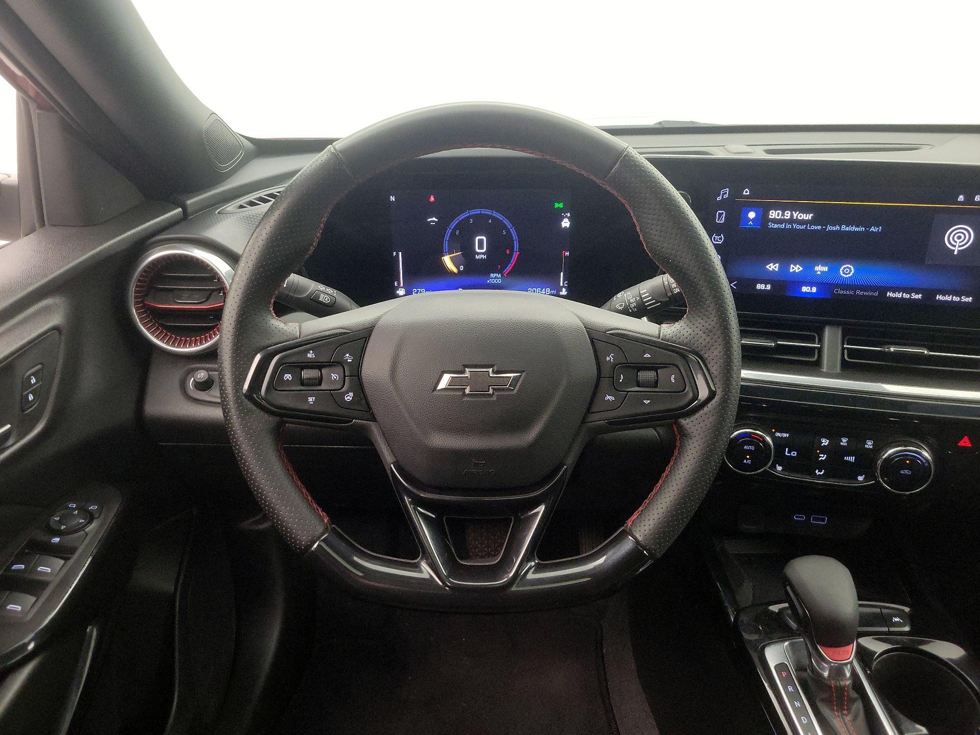 Thumbnail: 2024 Chevrolet Trax - 10
