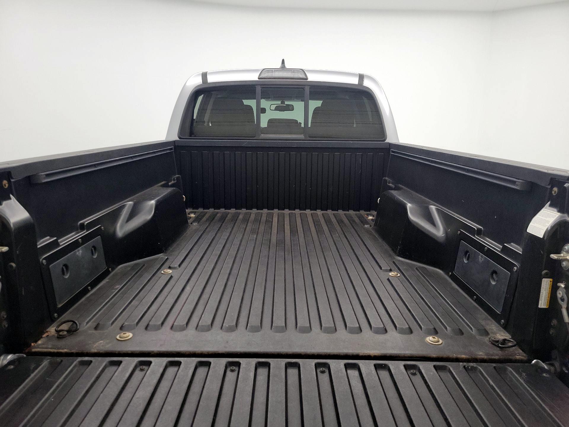 Thumbnail: 2017 Toyota Tacoma - 20