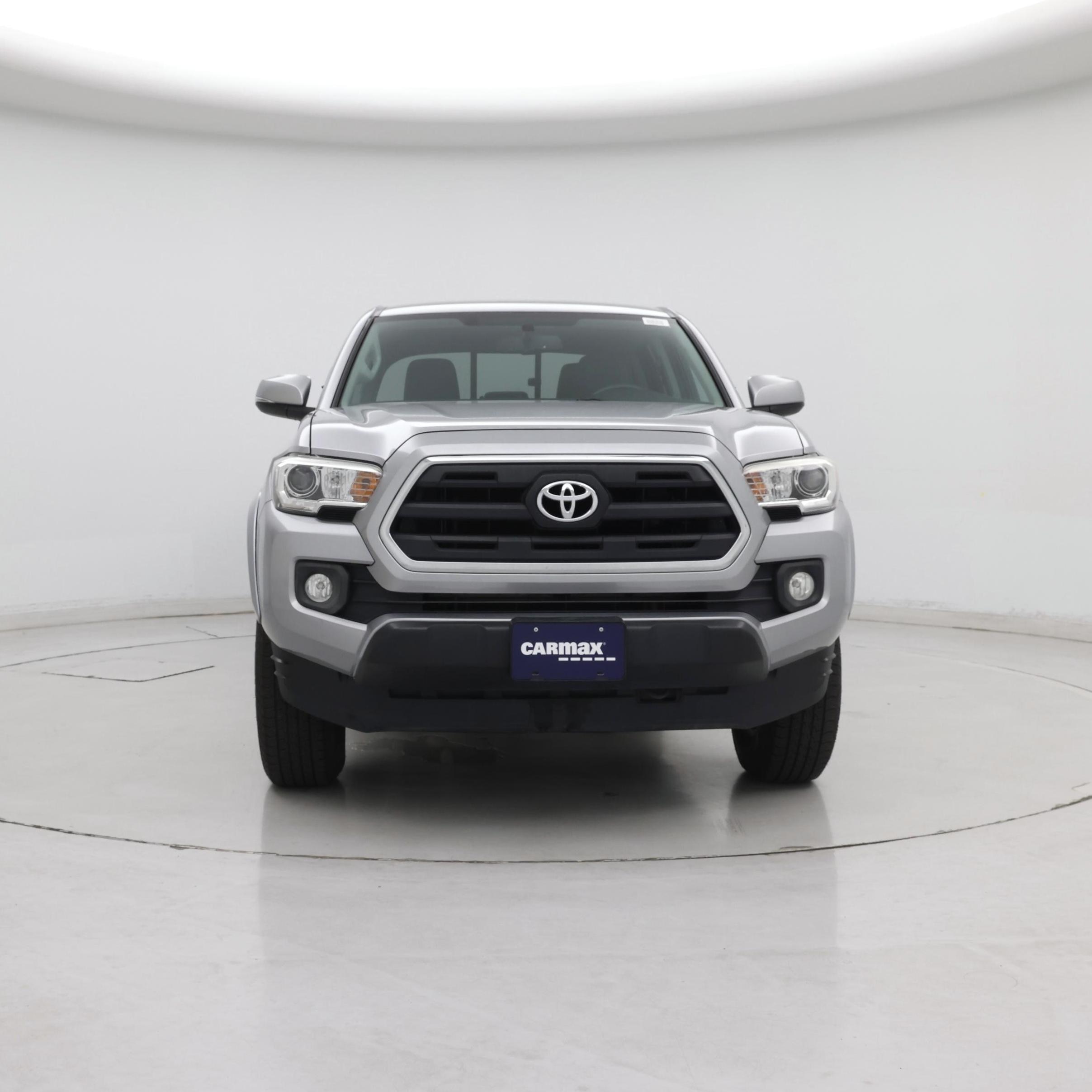 Thumbnail: 2017 Toyota Tacoma - 5