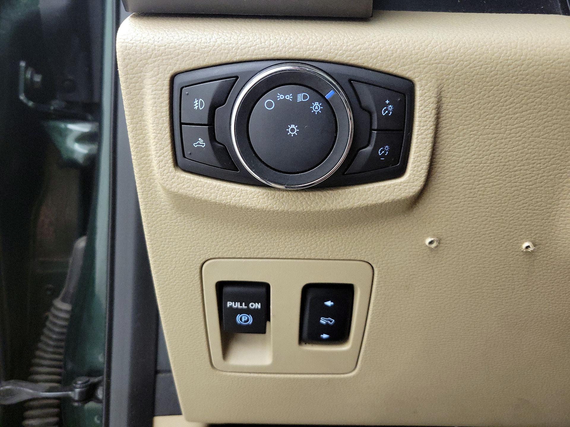 Thumbnail: 2015 Ford F-150 - 13