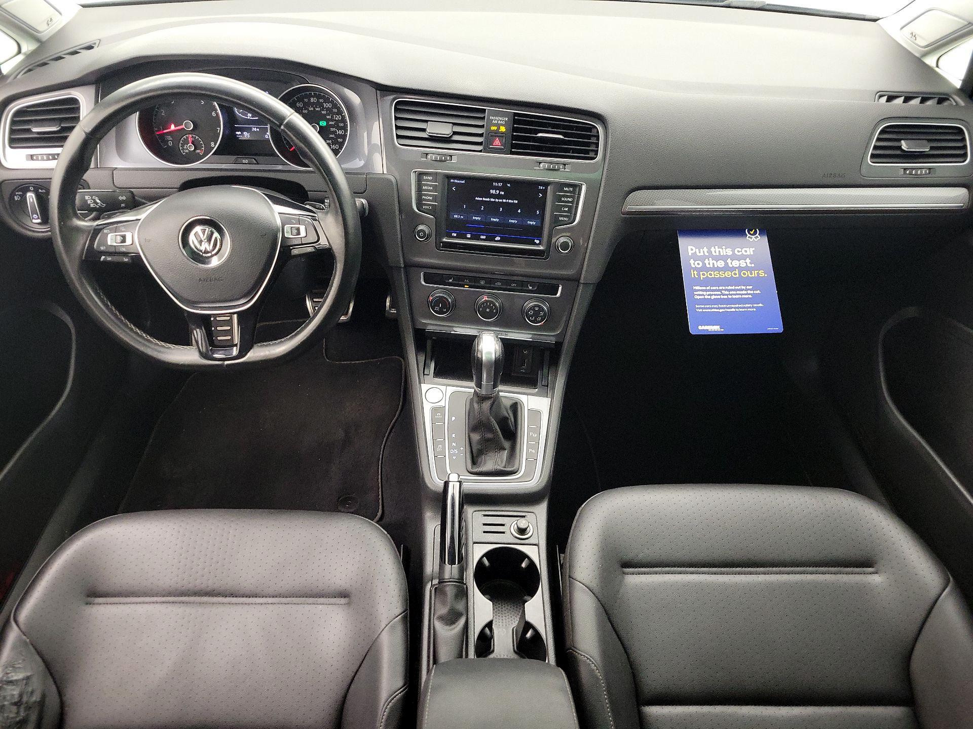 Thumbnail: 2017 Volkswagen Golf - 9