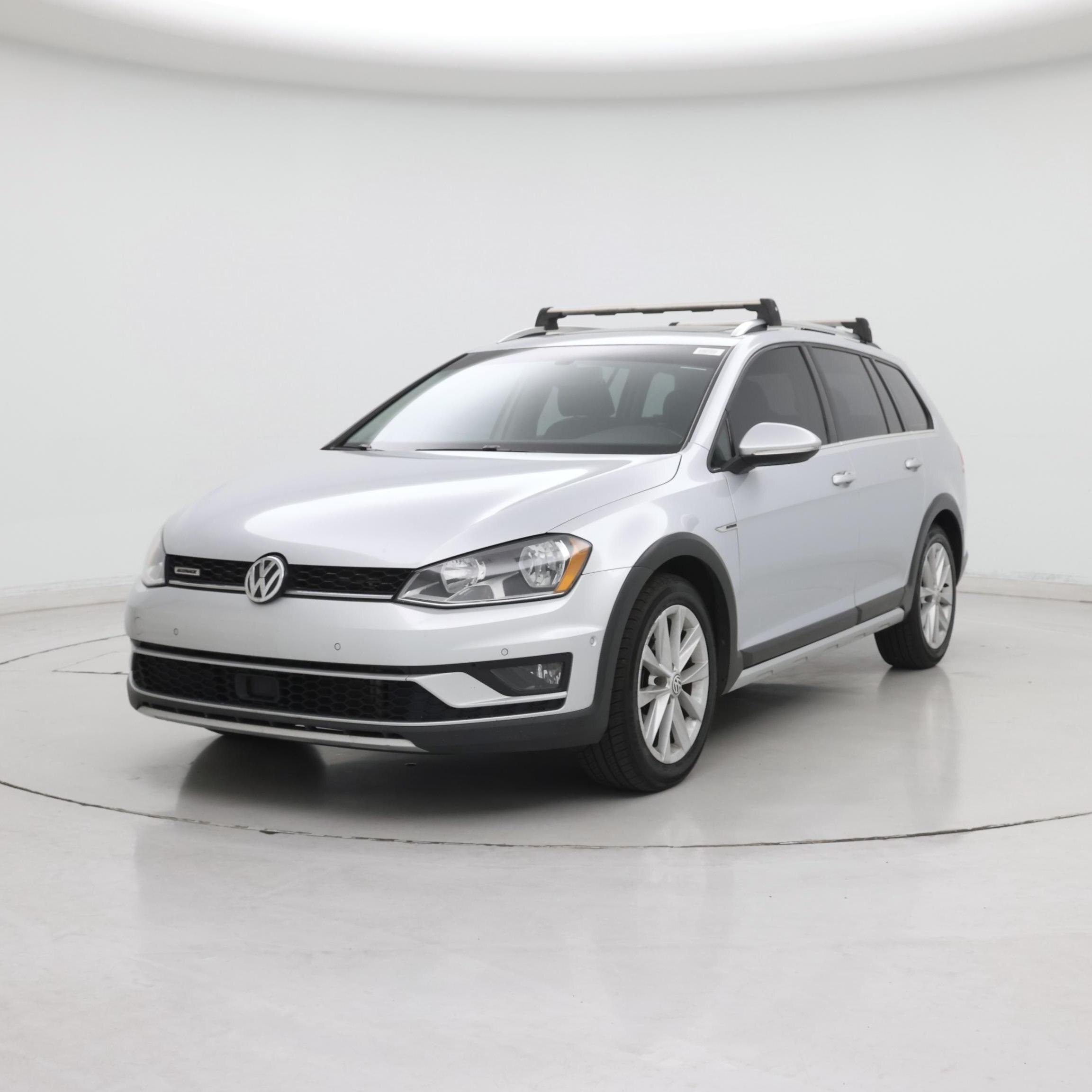 Thumbnail: 2017 Volkswagen Golf - 4