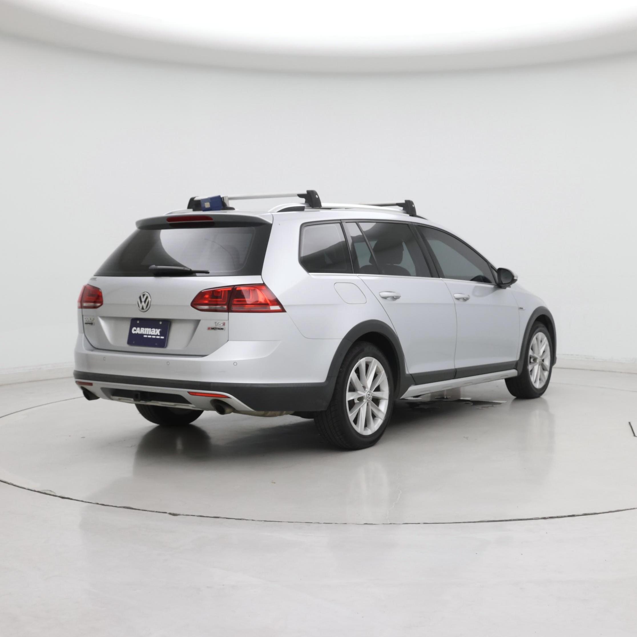 Thumbnail: 2017 Volkswagen Golf - 8