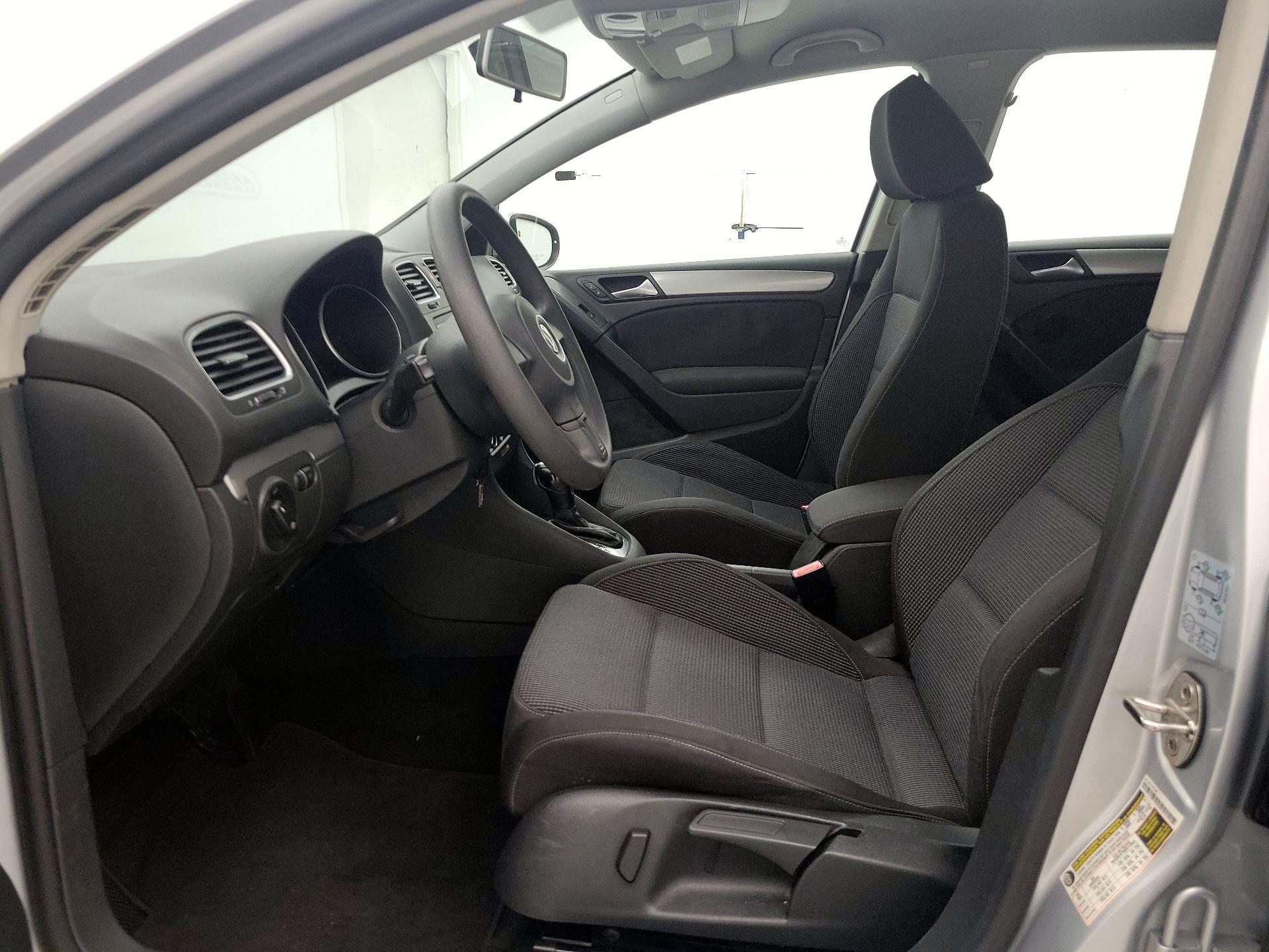 Thumbnail: 2014 Volkswagen Golf - 11