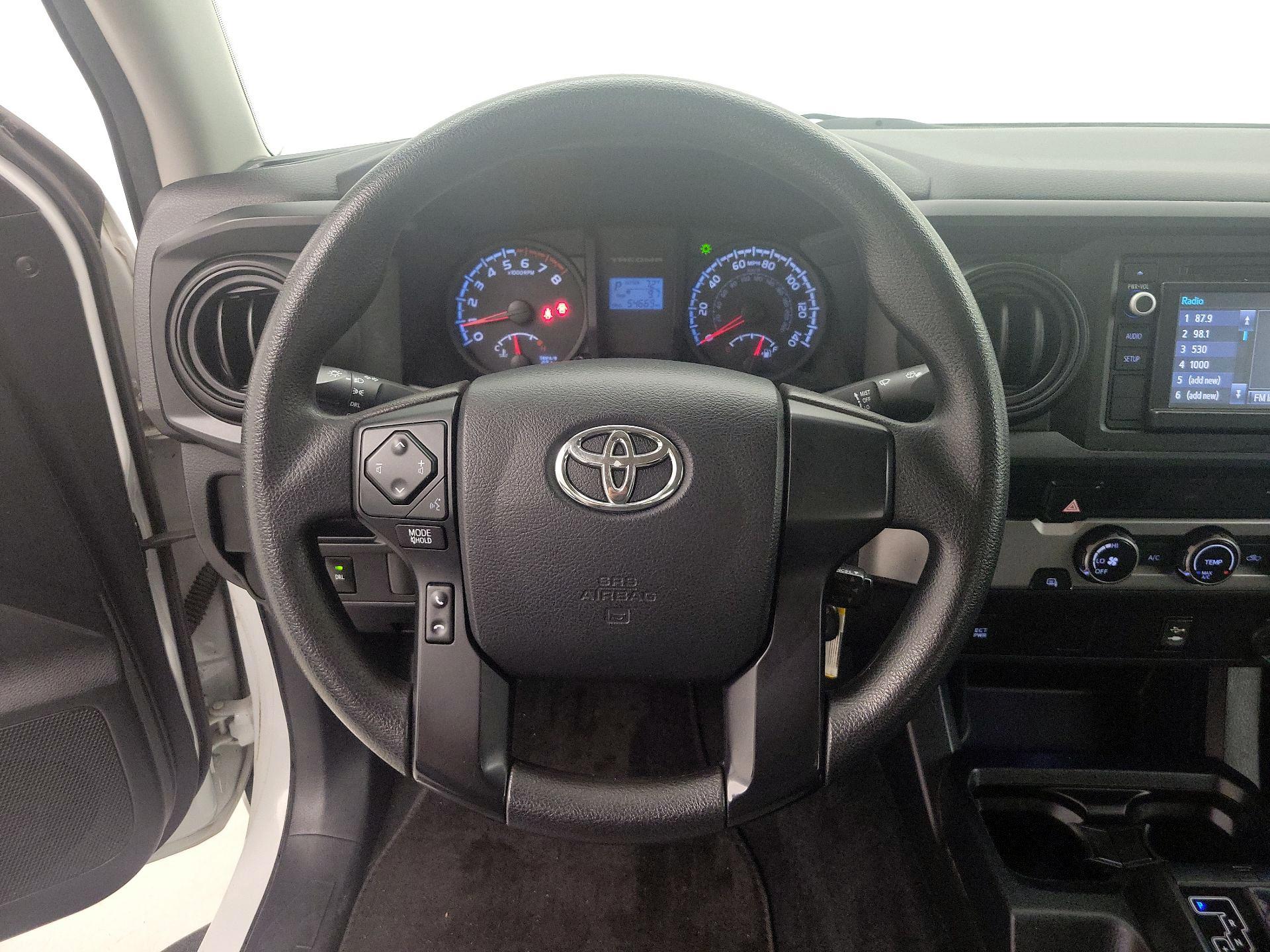 Thumbnail: 2016 Toyota Tacoma - 10