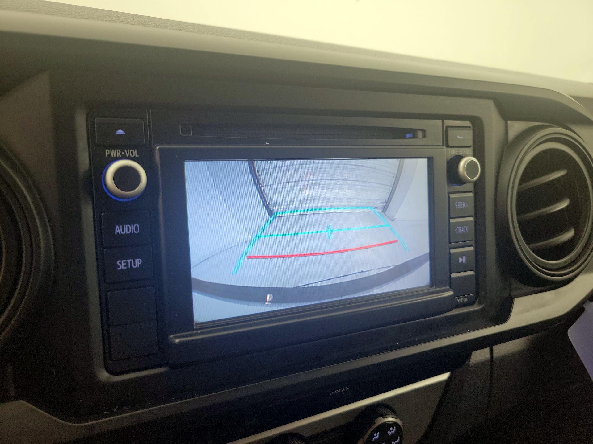 Thumbnail: 2016 Toyota Tacoma - 14