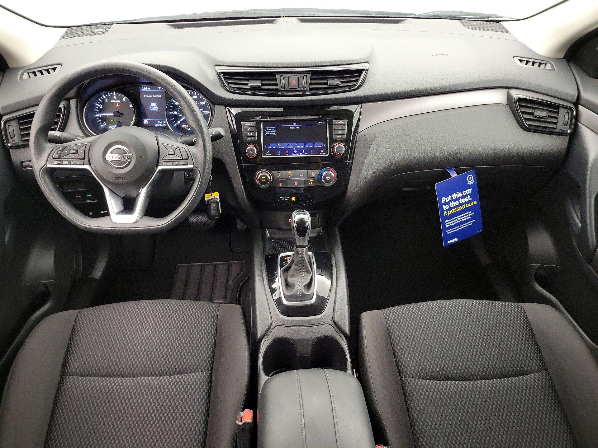 Thumbnail: 2020 Nissan Rogue Sport - 9