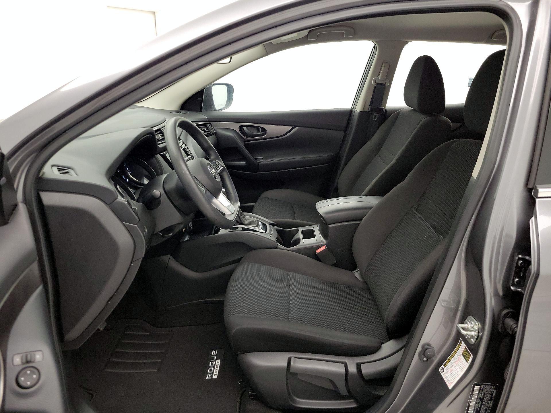 Thumbnail: 2020 Nissan Rogue Sport - 11