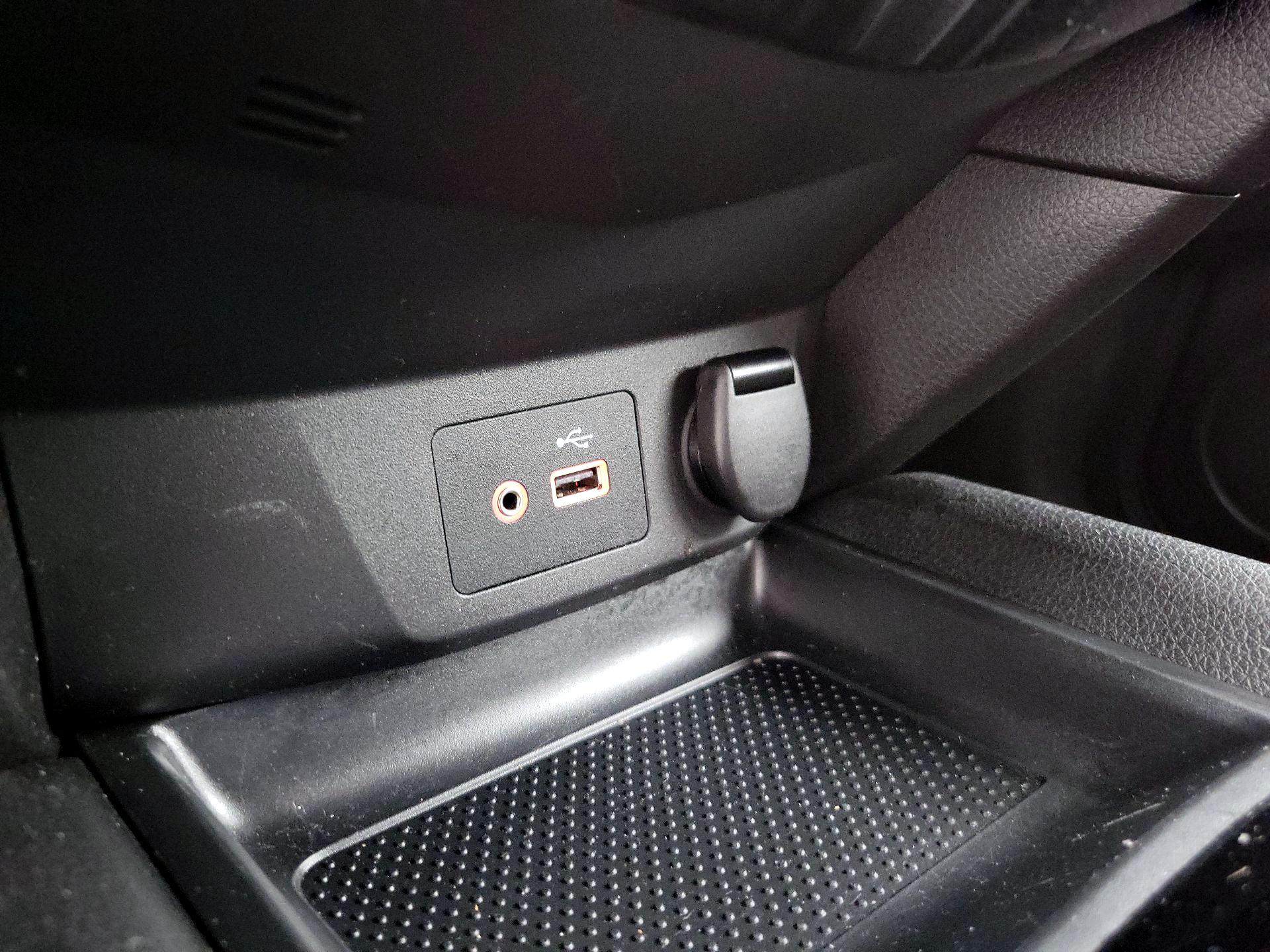 Thumbnail: 2020 Nissan Rogue Sport - 18