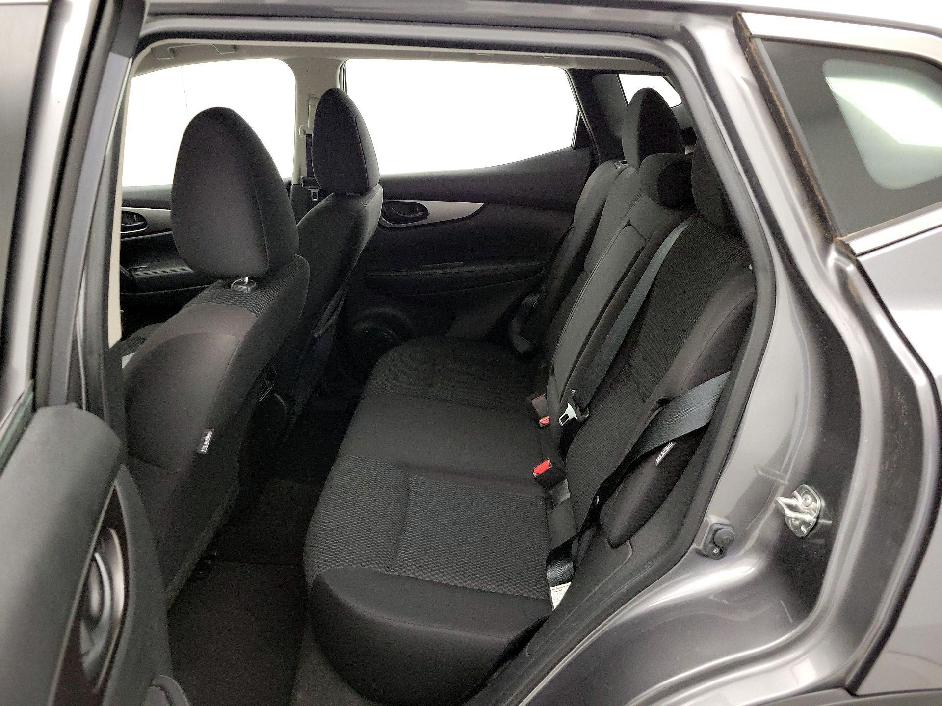 Thumbnail: 2020 Nissan Rogue Sport - 19