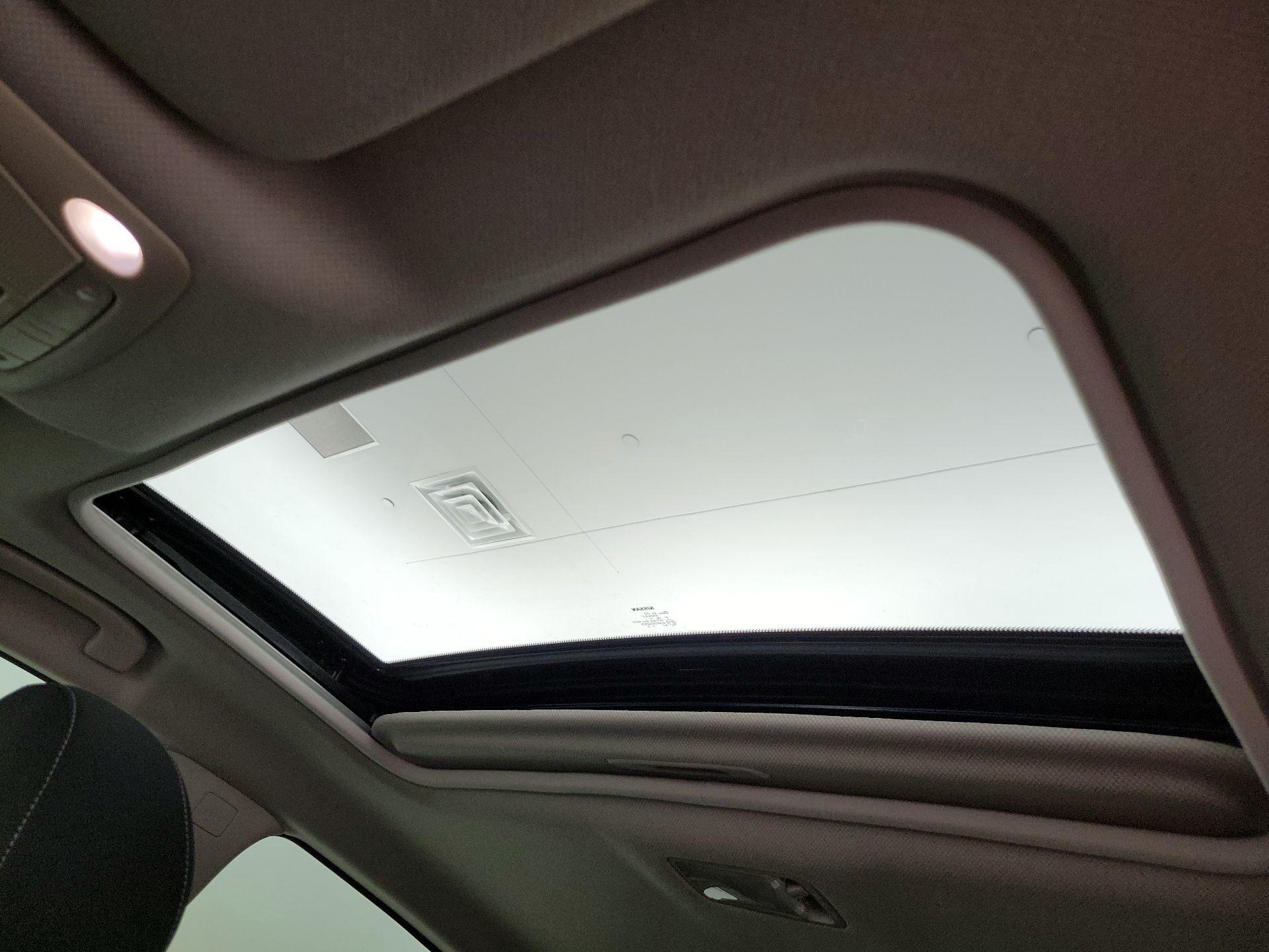 Thumbnail: 2019 Nissan Sentra - 19