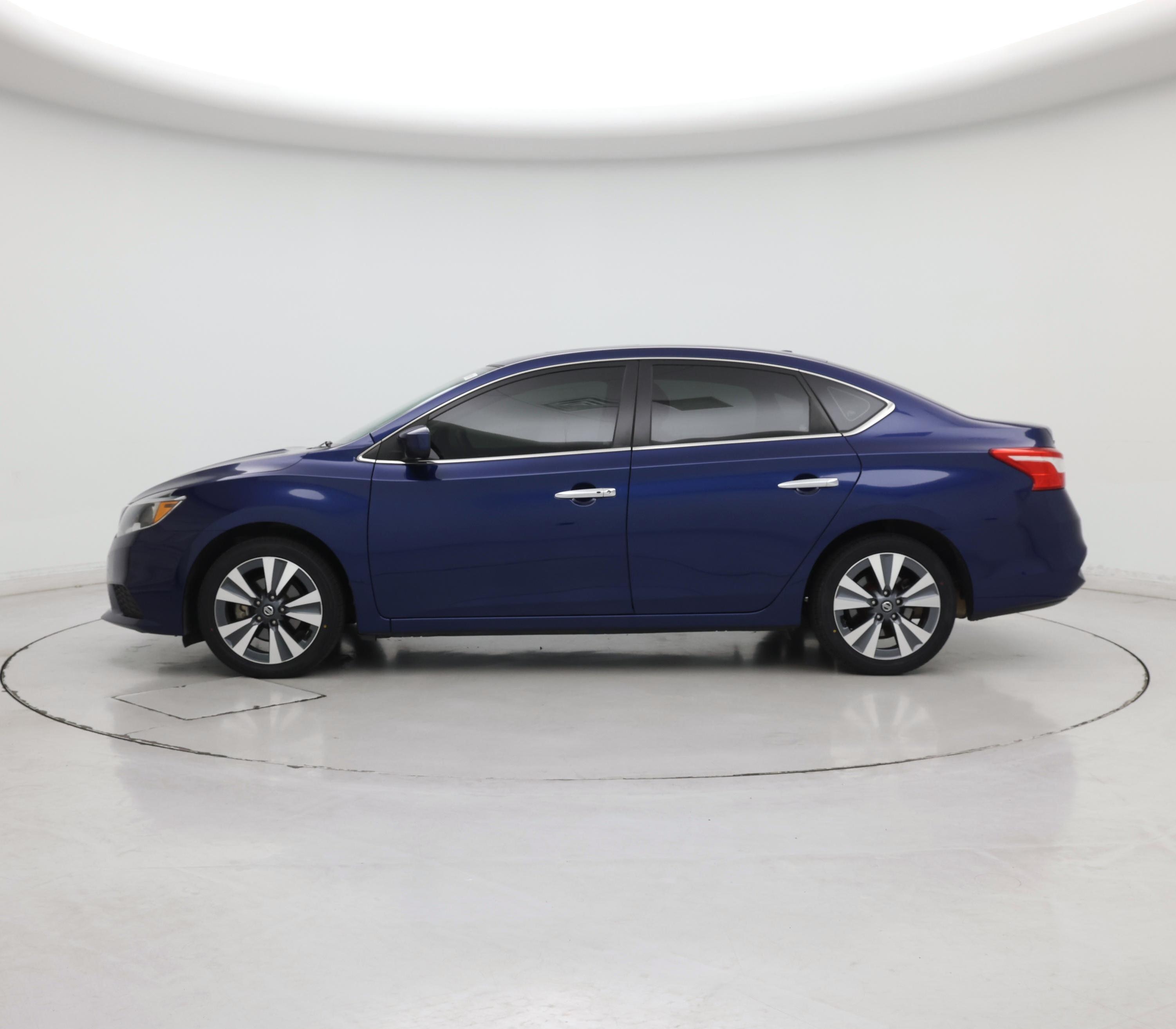 Thumbnail: 2019 Nissan Sentra - 3
