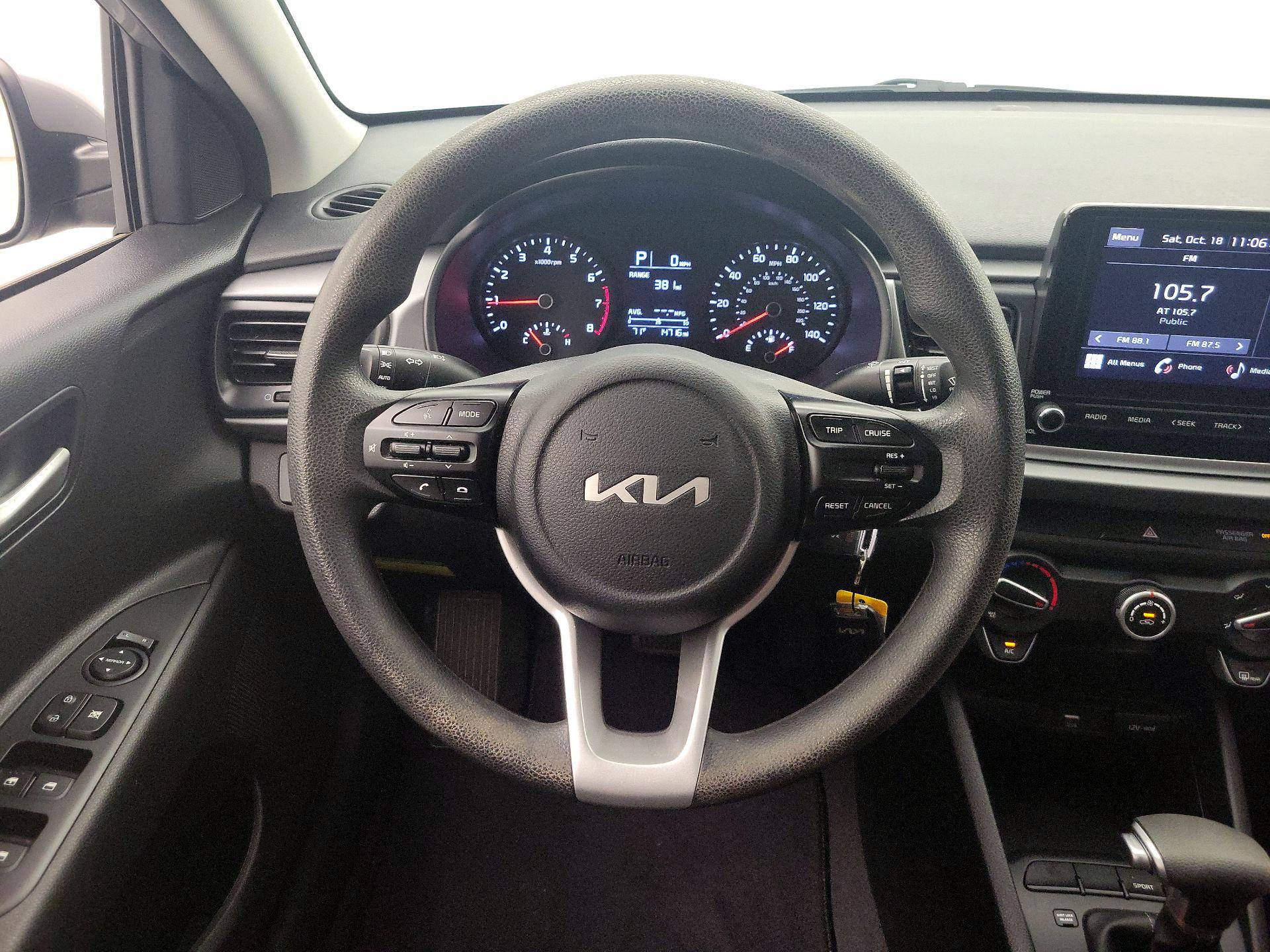 Thumbnail: 2022 Kia Rio - 10