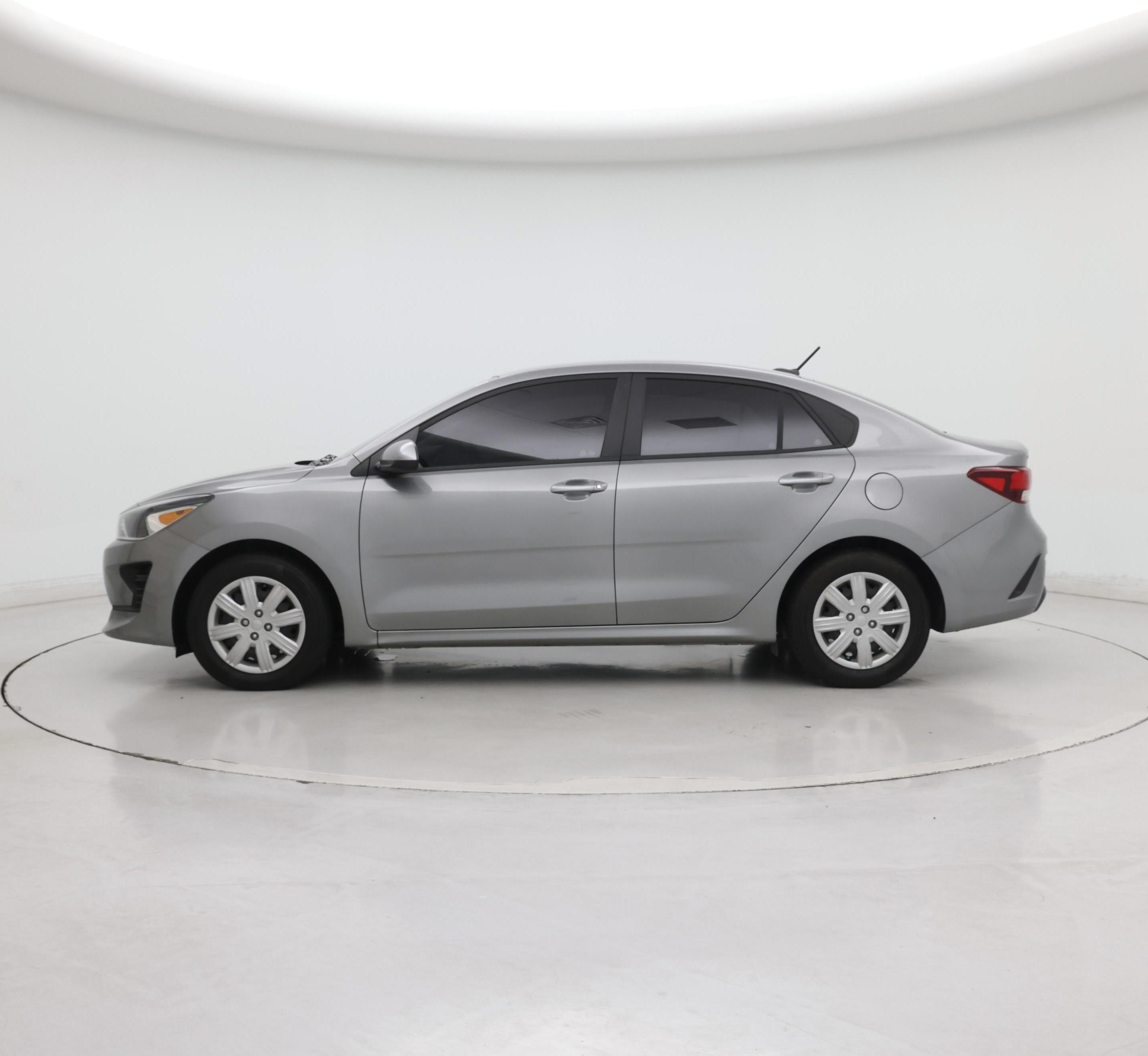Thumbnail: 2022 Kia Rio - 3