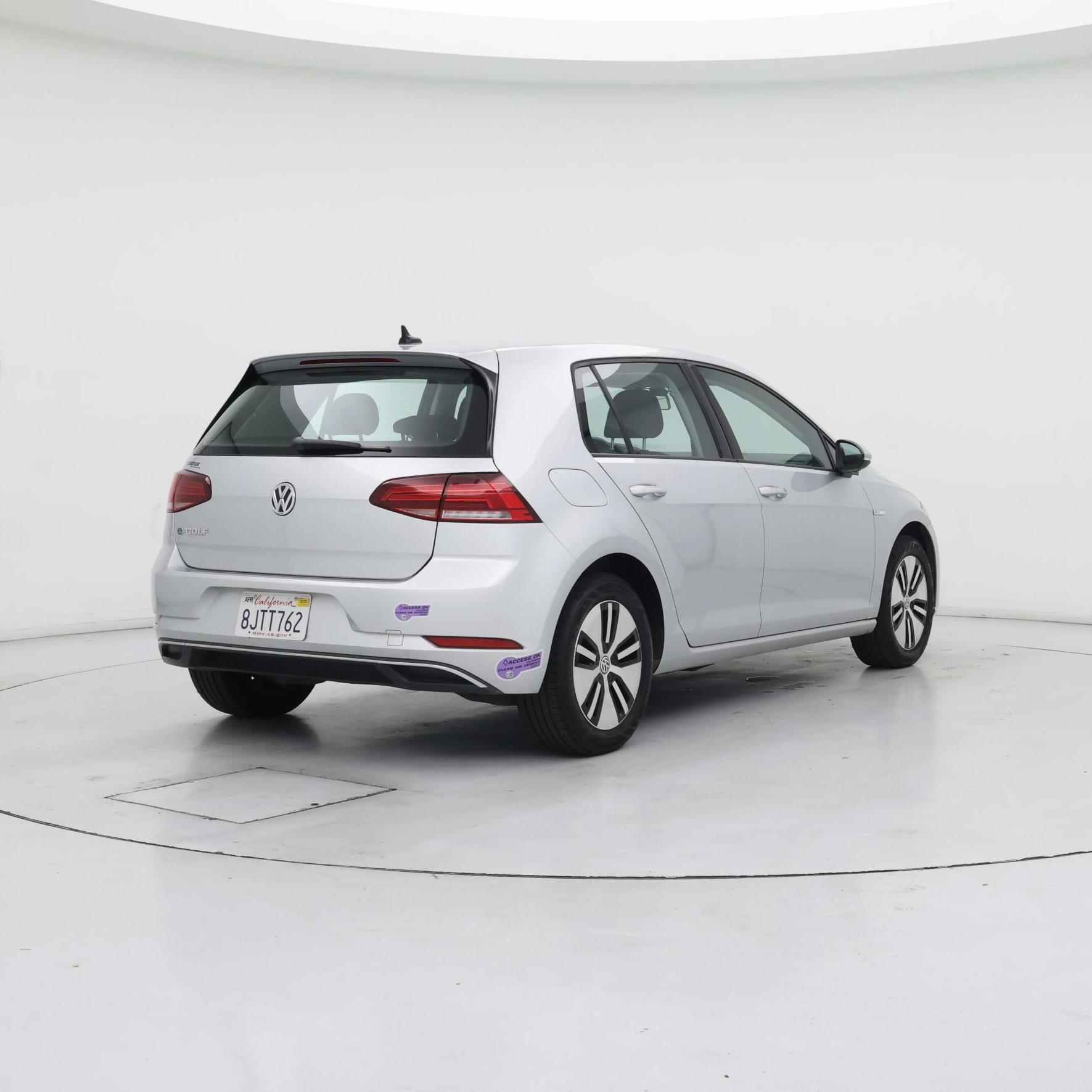 Thumbnail: 2019 Volkswagen e-Golf - 8