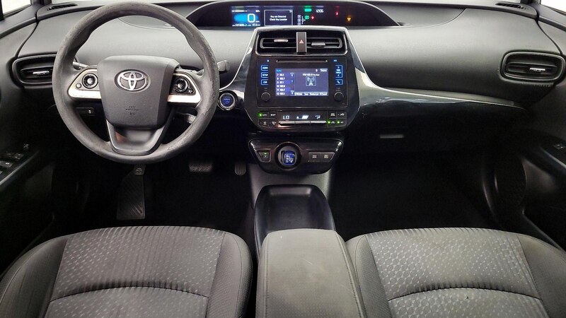 2016 Toyota Prius Two 9