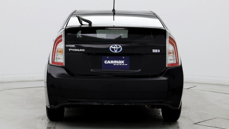 2015 Toyota Prius Two 6