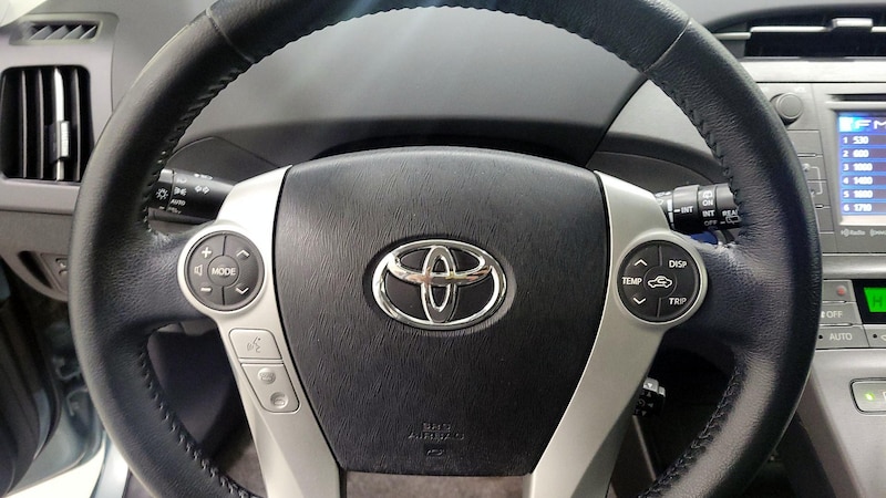 2015 Toyota Prius Four 10