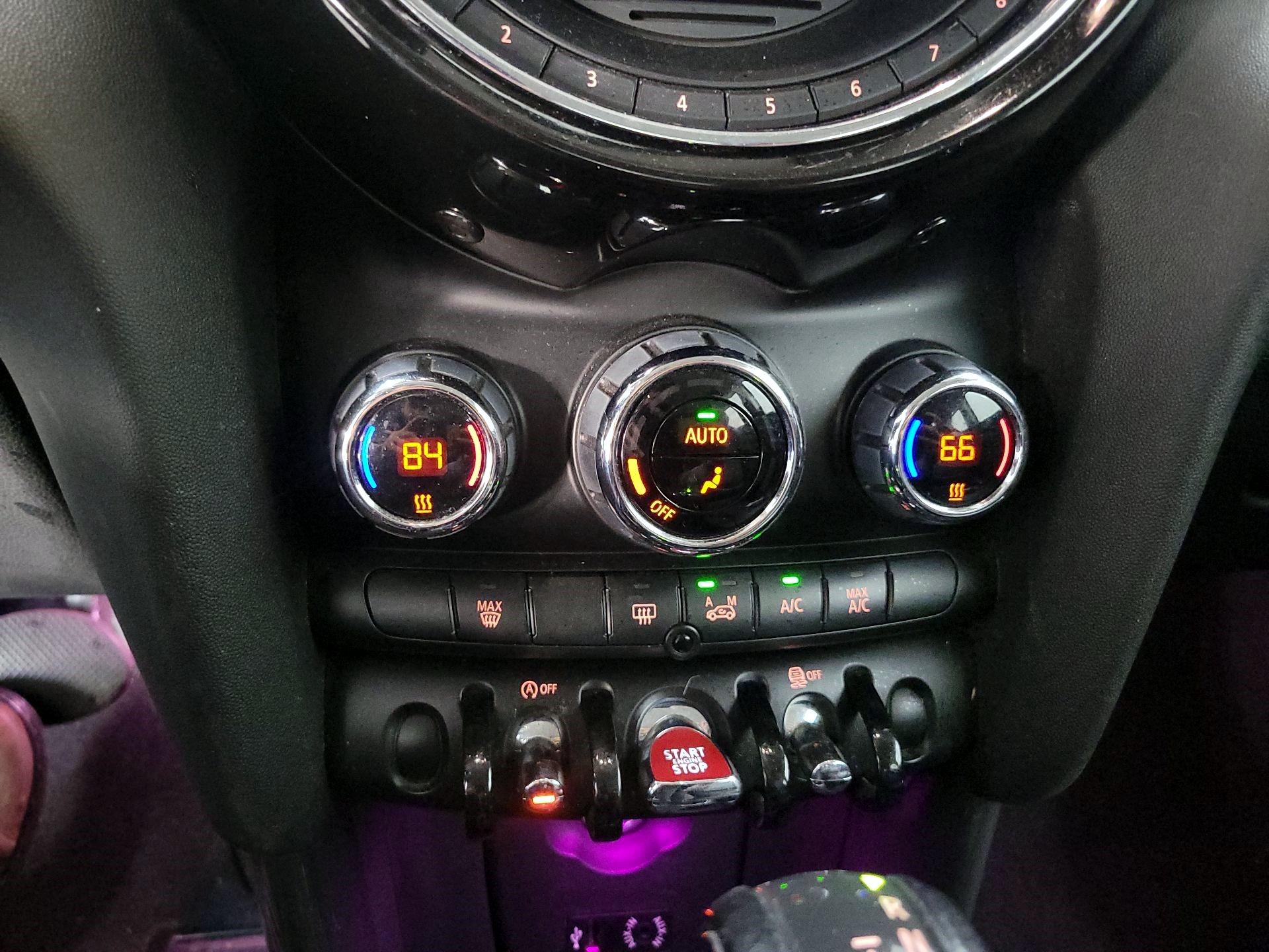 Thumbnail: 2016 MINI Cooper Hardtop - 15