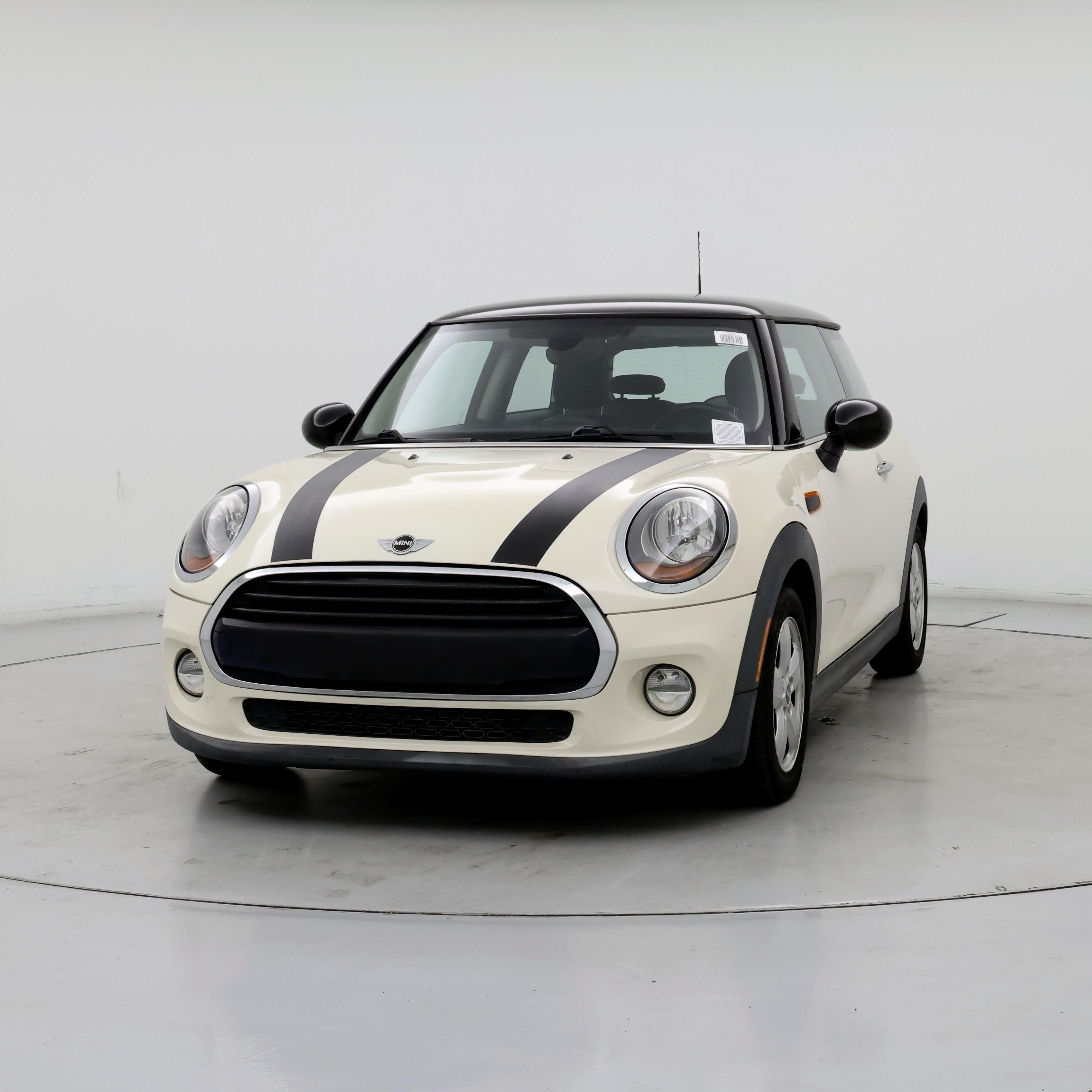 Thumbnail: 2016 MINI Cooper Hardtop - 4