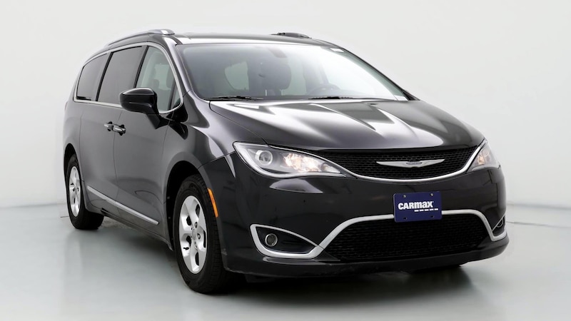 2017 Chrysler Pacifica  Hero Image