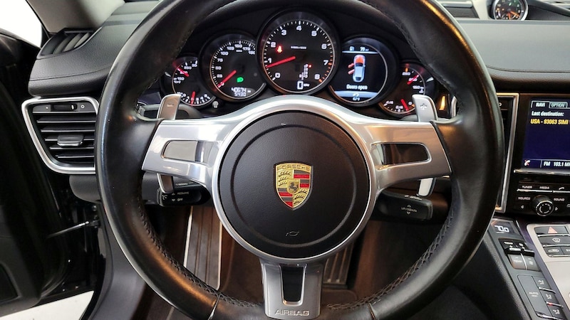 2016 Porsche Panamera  10
