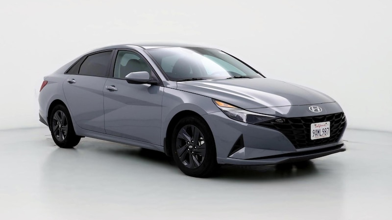 2022 Hyundai Elantra SEL Hero Image