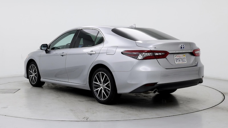 2022 Toyota Camry XLE 2