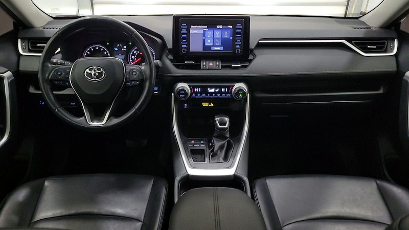 2019 Toyota RAV4 XLE Premium 9