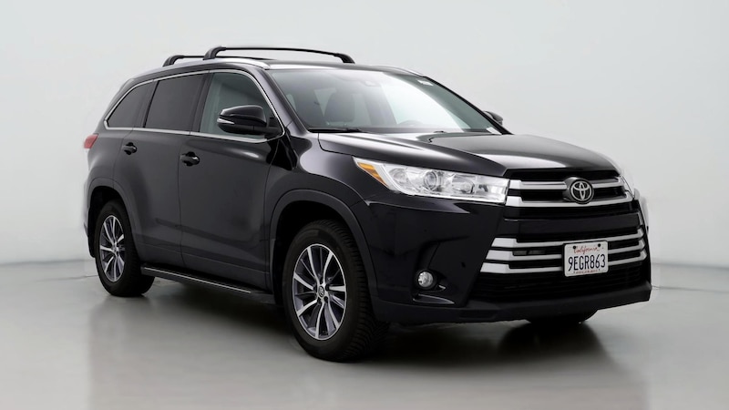 2019 Toyota Highlander XLE Hero Image