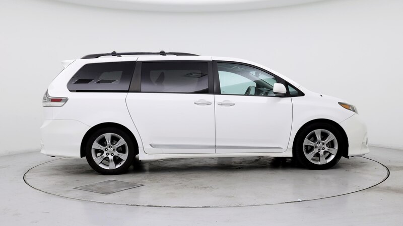 2013 Toyota Sienna SE 7