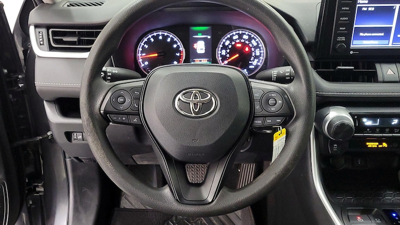 2022 Toyota RAV4 LE 10