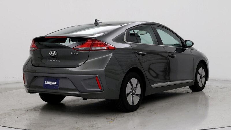 2022 Hyundai Ioniq SE 8