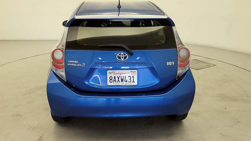 2014 Toyota Prius c Two 6