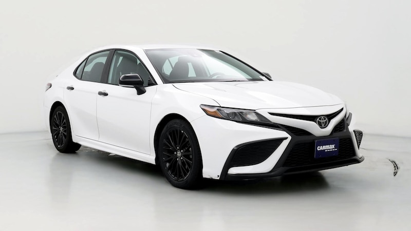 2022 Toyota Camry SE Hero Image