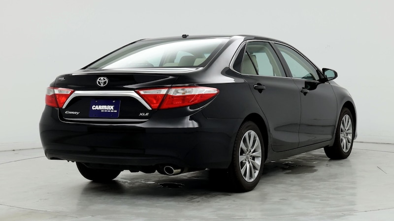 2017 Toyota Camry XLE 8