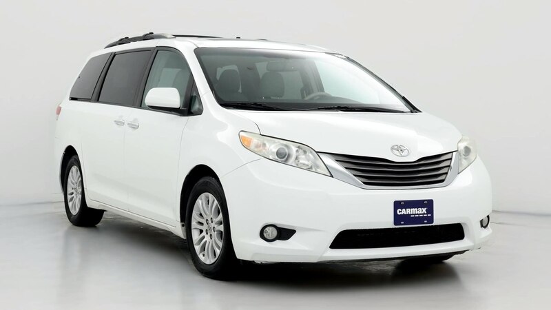 2014 Toyota Sienna XLE Hero Image