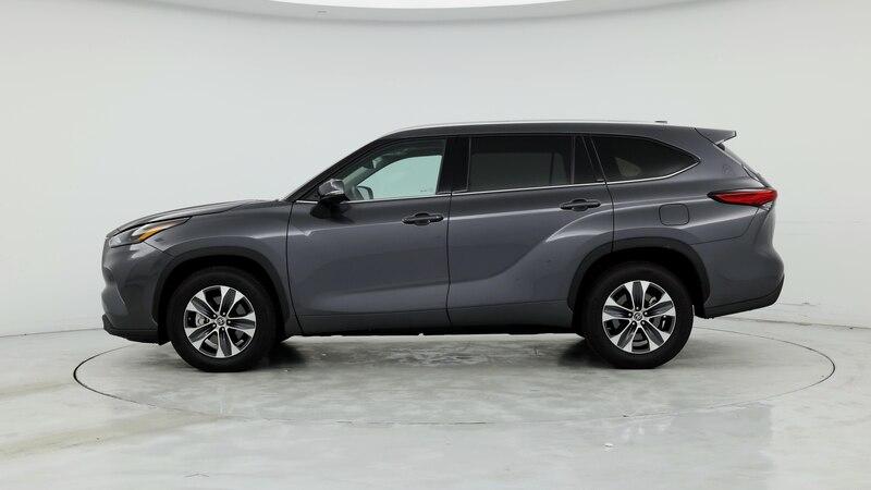 2022 Toyota Highlander XLE 3