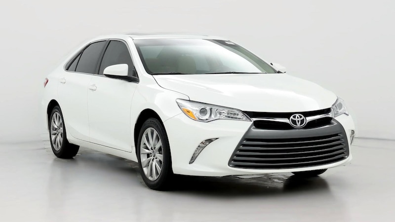 2017 Toyota Camry XLE Hero Image