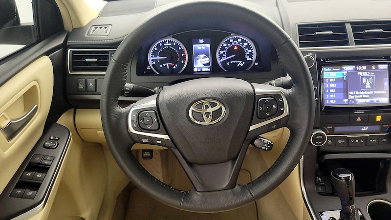 2017 Toyota Camry XLE 10