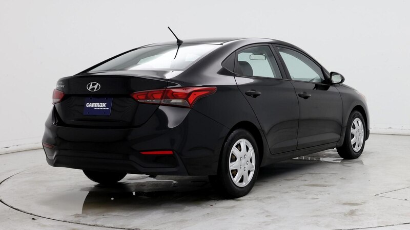 2019 Hyundai Accent SE 8