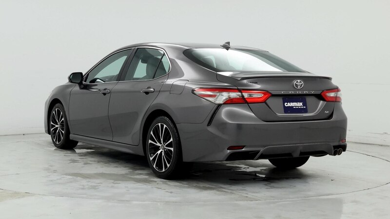 2019 Toyota Camry SE 2