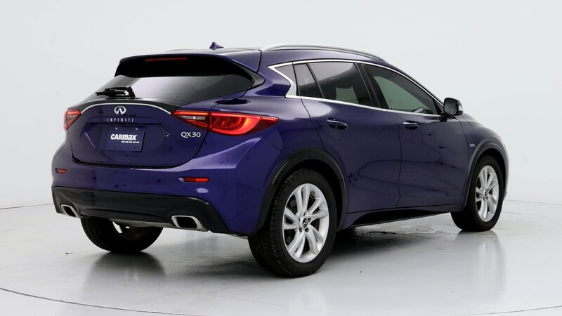 2019 INFINITI QX30 Luxe 8