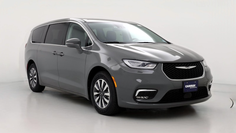 2022 Chrysler Pacifica Hybrid Touring L Hero Image