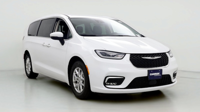 2023 Chrysler Pacifica Touring L Hero Image