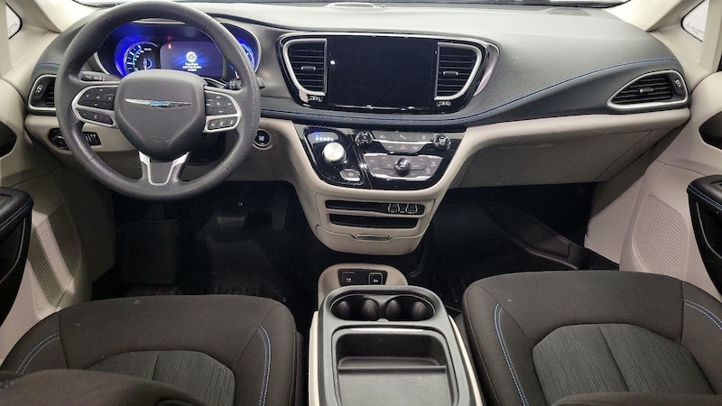 2021 Chrysler Pacifica Hybrid Touring 9