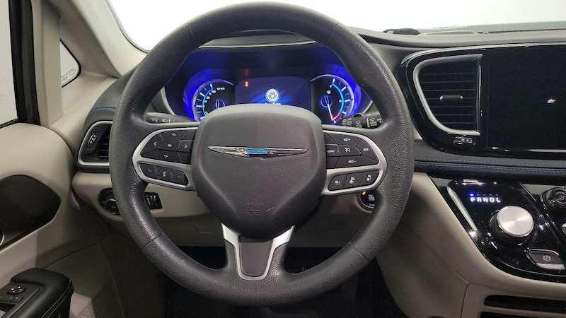 2021 Chrysler Pacifica Hybrid Touring 10