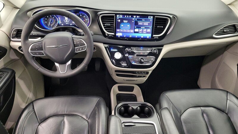 2022 Chrysler Pacifica Touring L 9