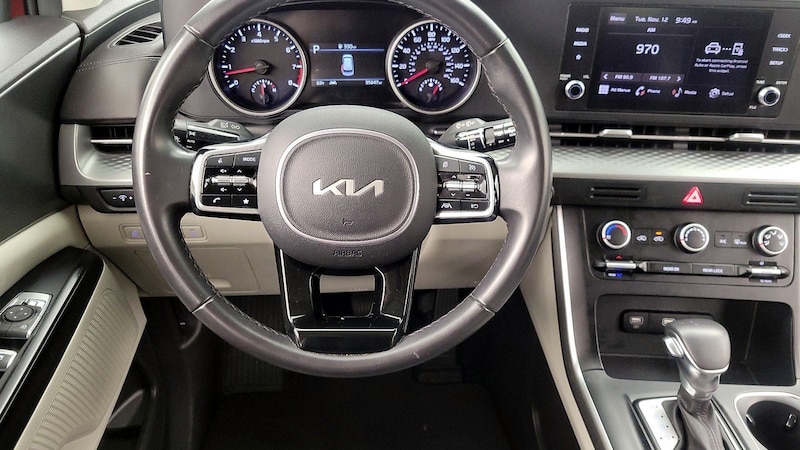 2023 Kia Carnival LX 10