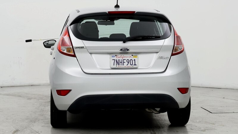 2016 Ford Fiesta S 6